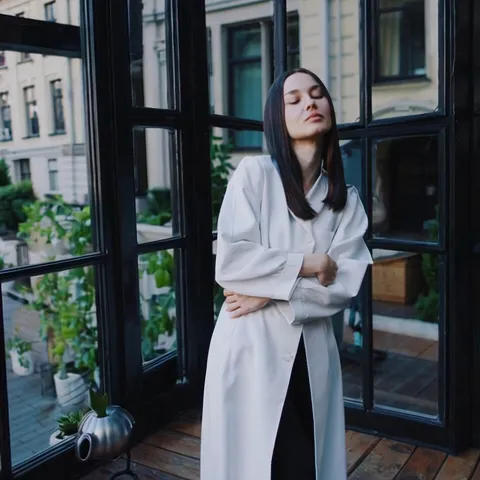 Antique Wooden Spinning Wheel