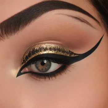 Classic Egyptian Eyeliner Look